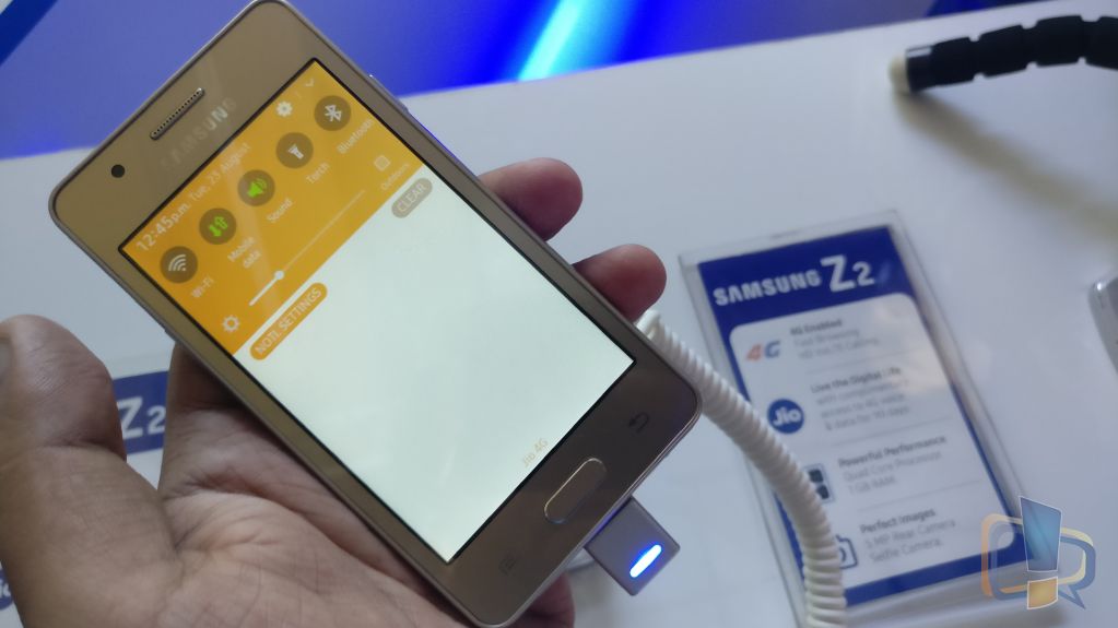 Samsung Z2 Tizen Powered Smartphone Launched with Preloaded Jio Services
