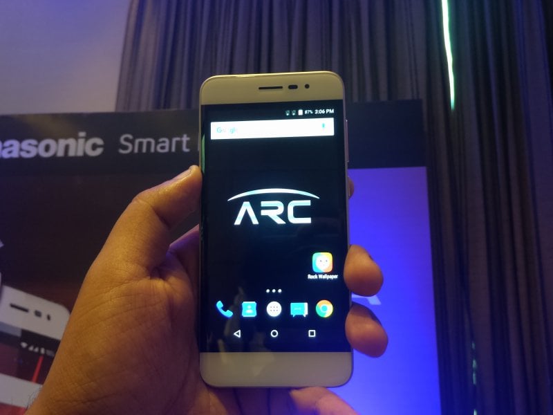 Panasonic ELUGA Arc Front