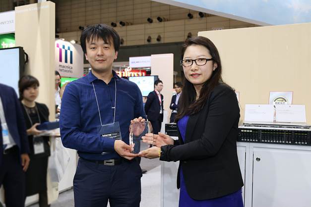 The Huawei OceanStor Dorado V3 All Flash Storage wins the Grand Prize in the Server & Storage Category