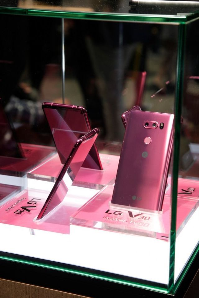 LG V30 Raspberry Rose