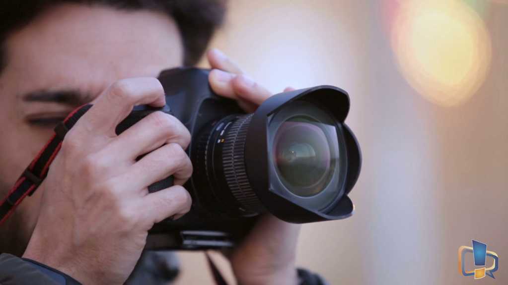 best dslr camera for hiking